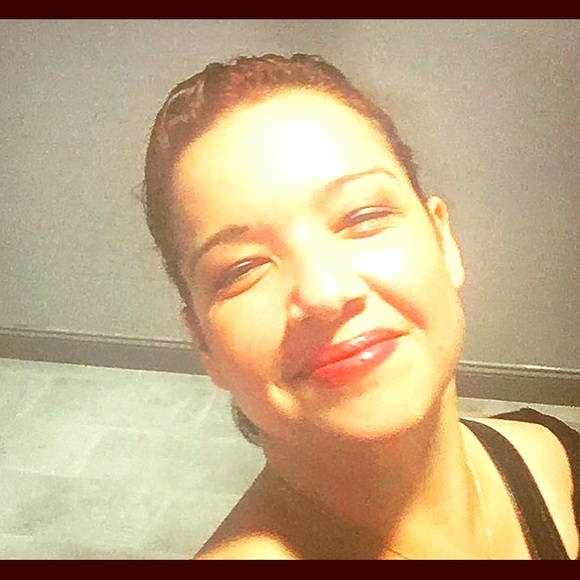 Meet your Posher, Sarah - Picture 3 of 16